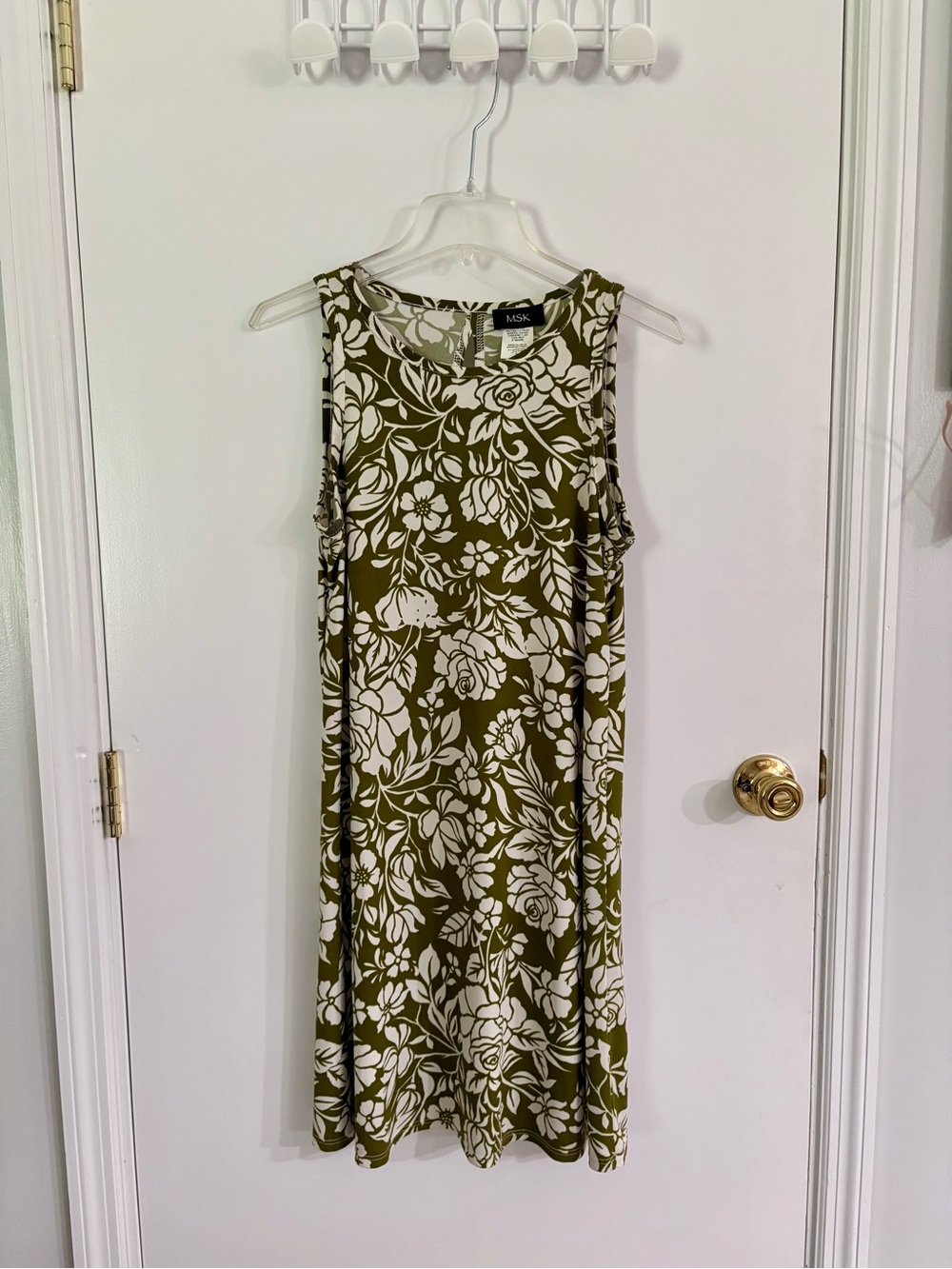 MSK Olive & White Floral Sleeveless Shift Dress